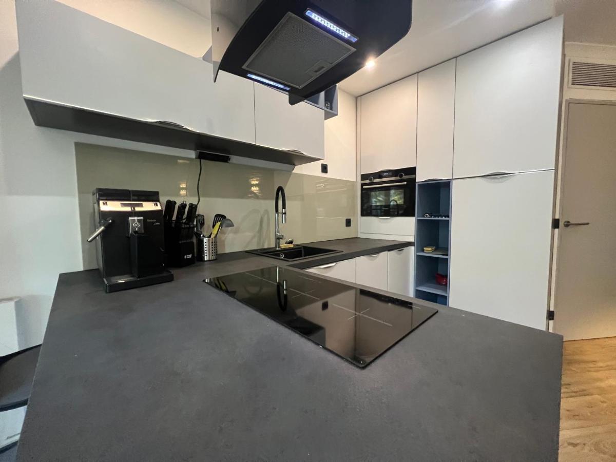Appartement T2 / La Defense กูร์เบอวัวร์ ภายนอก รูปภาพ