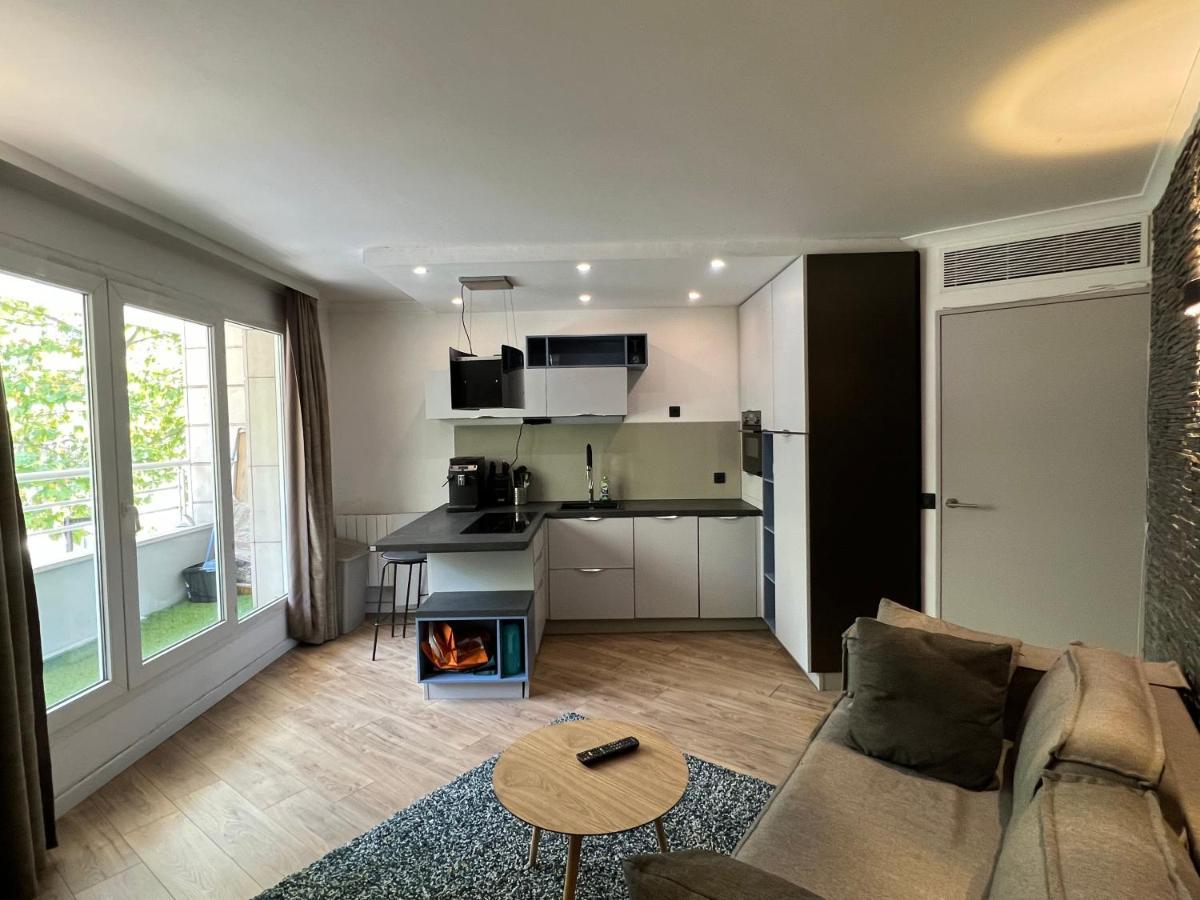 Appartement T2 / La Defense กูร์เบอวัวร์ ภายนอก รูปภาพ